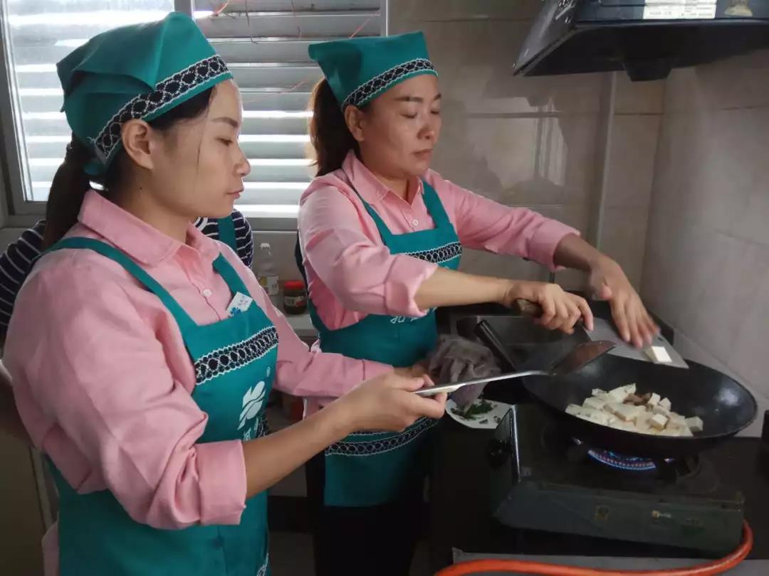 ��֪ͨ��8��20����ɩ��Ӗ�_�n��������